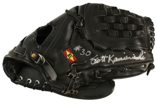 1997 Scott Kamieniecki Baltimore Orioles Game Worn Signed Glove (MEARS LOA) 