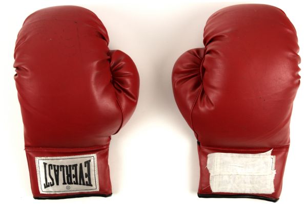 1986-2005  Mike Tyson Photo Shoot Everlast Boxing Signed Gloves Sourced From Ex Tyson Staffer (MEARS LOA & JSA)