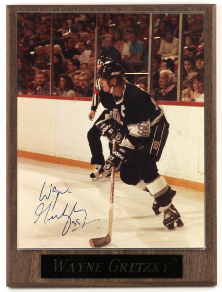 1990s Wayne Gretzky Los Angeles Kings Signed 8" x 10" Photo - JSA 
