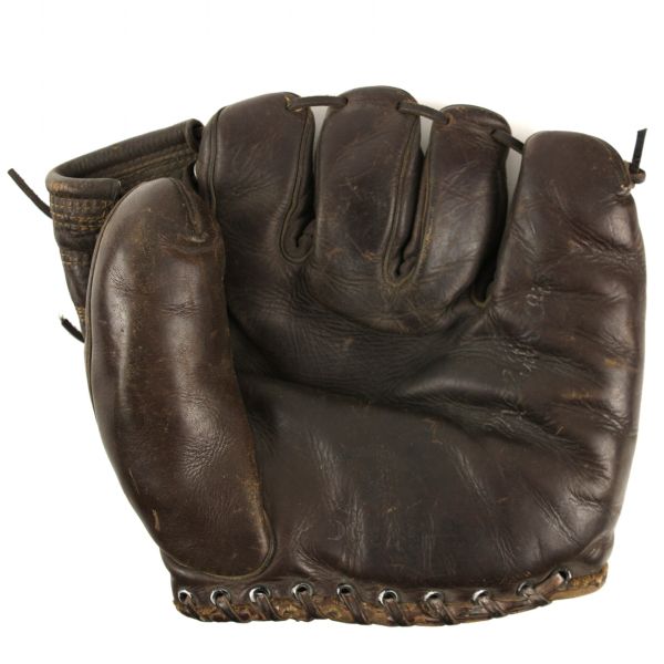 1930s Mel Ott New York Giants D&M DG924 Signature Store Model Glove (MEARS LOA)