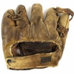 1929 circa Carl Mays New York Giants Two Tunnel Web Signature Store Model Glove (MEARS LOA)