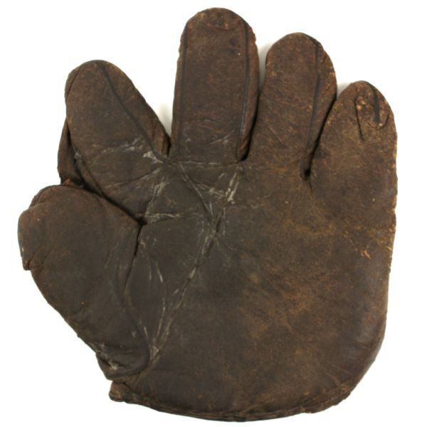 1900-10 circa Adult Full Web Store Model Glove (MEARS LOA)