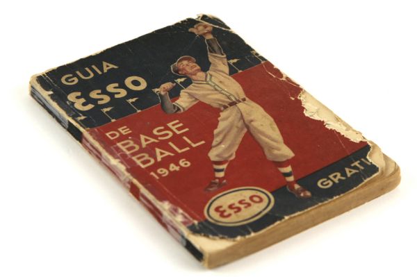 1946-60 Puerto Rican League/Team Memorabilia - Lot of 15 Items Incl. Baseball Guide Pins