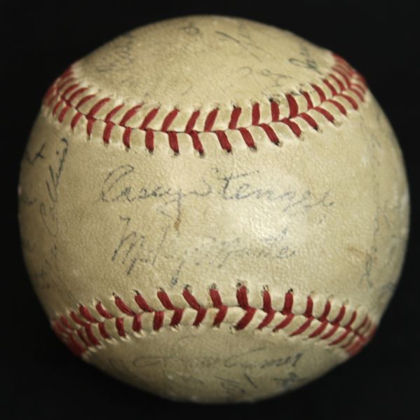 1950s New York Yankees Facsimile Signed Baseball w/Casey Stengel Mickey Mantle Sweet Spot 