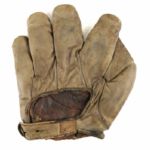 1900-10 circa Spalding Baseball Glove w/ Full Web (MEARS LOA)