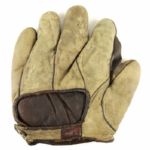 1910-20 circa Reach White Buckskin Baseball Glove w/ ½” Web (MEARS LOA)