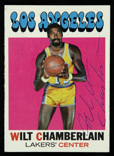 1971/72 Topps Wilt Chamberlain Los Angeles Lakers Signed Card (JSA)