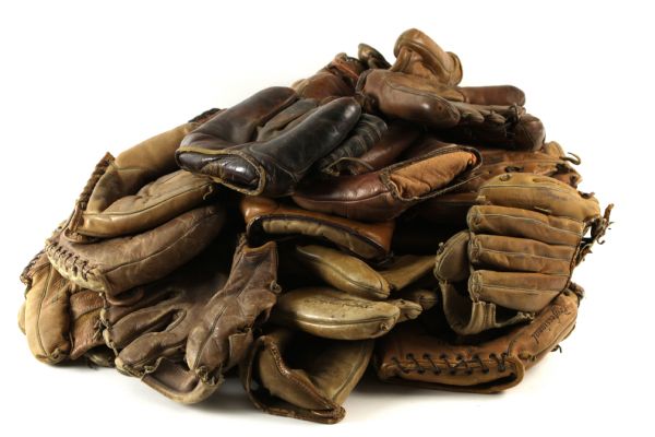 1930s-70s Store Model Player Endorsed Fielders Gloves w/ Williams, Clemente, Musial, Feller & More - Lot of 59
