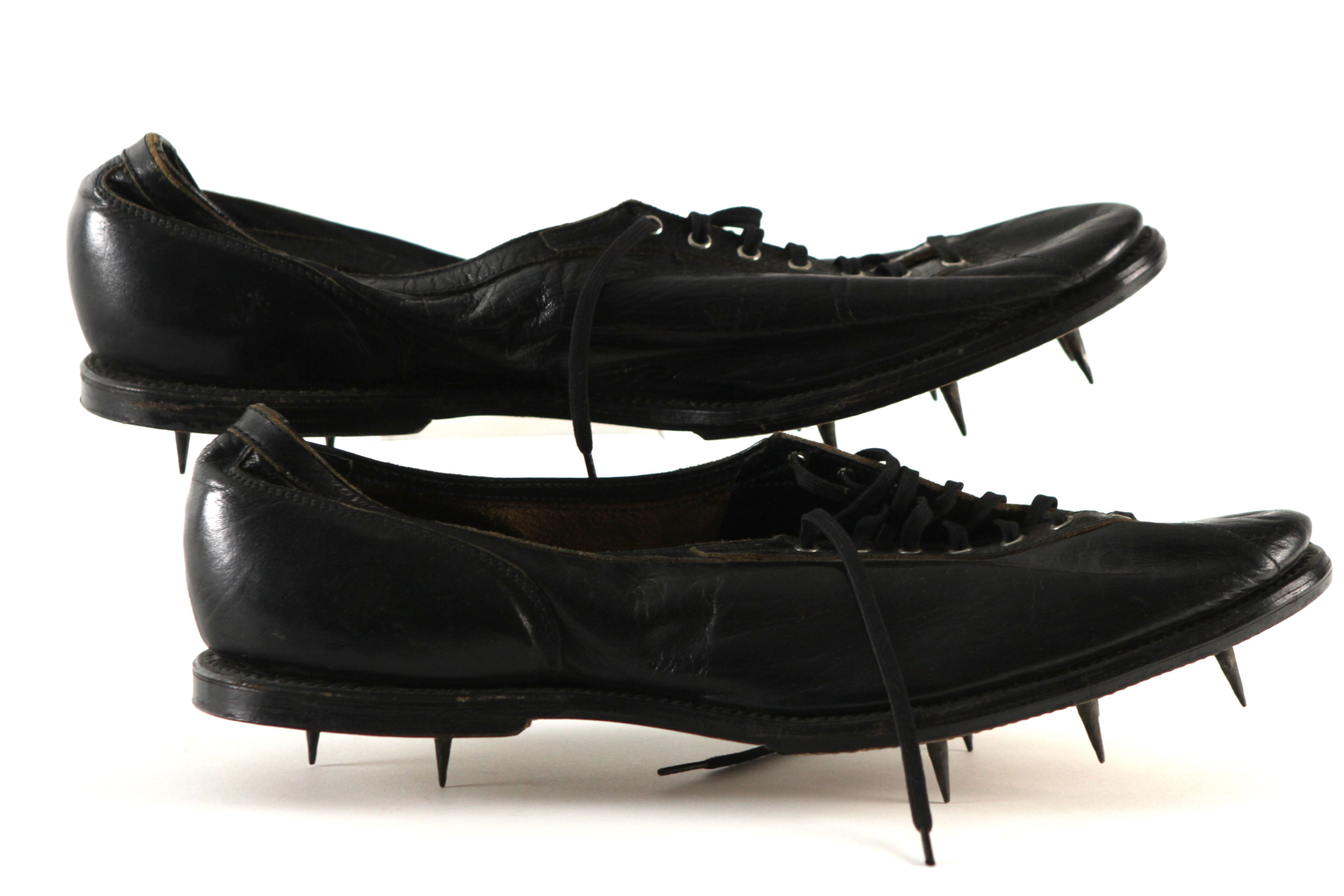 vintage track spikes