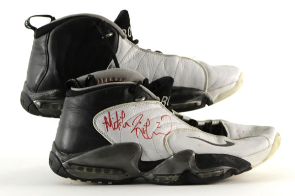 1998 Mitch Richmond Sacramento Kings Signed Nike Air Zoom Uptempo Game Worn Shoes - JSA/MEARS LOA (Ed Borash Collection)