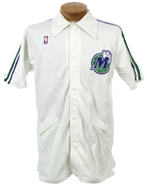 1988-89 Dallas Mavericks Game Worn Shooting Shirt & Tear Away Pants (MEARS LOA) 