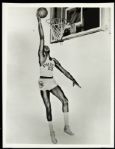 1967 Wilt Chamberlain Philadelphia 76ers Original 7" x 9" Photo