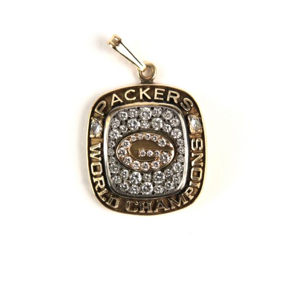 1996 Green Bay Packers World Champs Pendant (Sourced From a Former Players Wife)