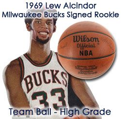 Milwaukee Bucks chattered Lew