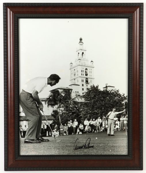 1962 Arnold Palmer Signed Framed Matted 20" x 24" Miami Biltmore B/W Photo (JSA) 