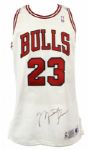 1992-93 Michael Jordan Chicago Bulls Jersey (clubhouse signature)
