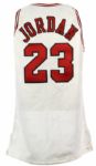 1992-93 Michael Jordan Chicago Bulls Jersey (clubhouse signature)