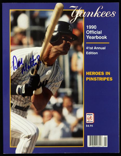 1990 New York Yankees Yearbook w/ Don Mattingly Signature (JSA)
