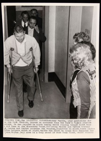 1962 Mickey Mantle Associated Press Original Wire Photo w/ Chicago Tribune Certificate