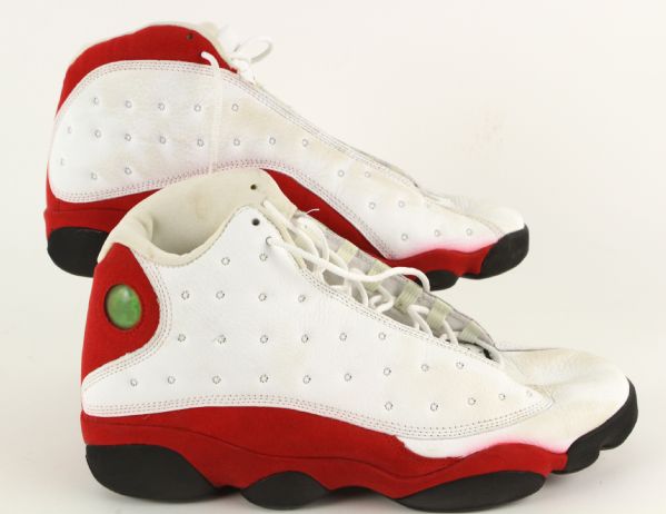 1998 Michael Jordan Chicago Bulls Nike Air Jordan XIII Game Issued Shoes 