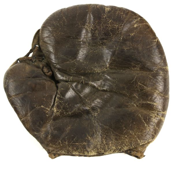 1900-1910 circa Reach Adult Buckle Back Base Mitt Glove (MEARS LOA)