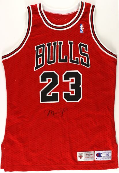1995-96 Michael Jordan Chicago Bulls Clubhouse Signed Pro Cut Jersey (MEARS LOA)