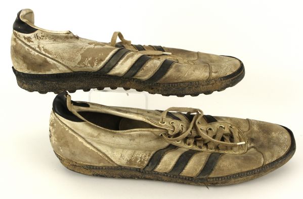1971-80 Dwight White Pittsburgh Steelers Signed Game Worn Adidas Cleats (MEARS LOA/JSA)