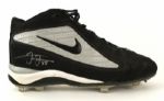 2002 Frank Thomas Chicago White Sox Signed Game Worn Cleat (MEARS LOA/JSA)