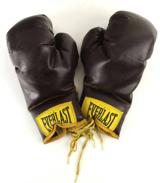 Lot Detail - 1970's circa Everlast 2926 Boxing Gloves Lot Detail - 1970's circa Everlast 2926 Boxing Gloves