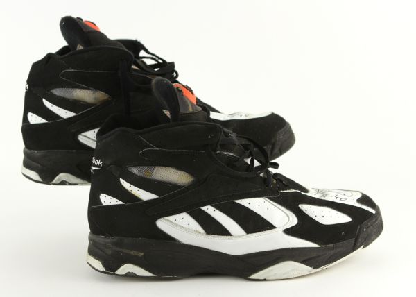 Detail 1994-97 Dino Radja Boston Signed Reebok Pump Basketball Sneakers (JSA)