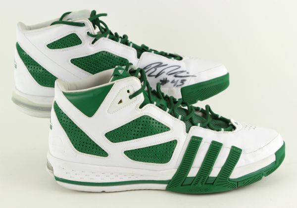 2004-11 Kendrick Perkins Boston Celtics Signed Adidas Sneakers (JSA)