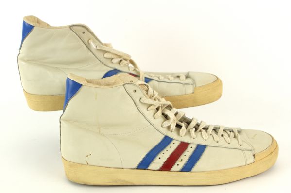 1973-76 circa Sam Lacey Kansas City/Omaha Kings Signed Game Worn Adidas Sneakers (MEARS LOA/JSA)