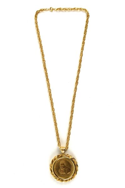 1974 Muhammad Ali Rumble In the Jungle Champion Necklace Given to Angelo Dundee (Angelo Dundee LOA)