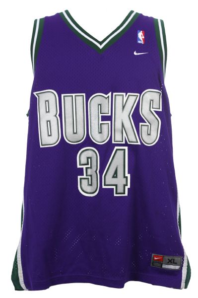 2000 circa Tim Thomas Ray Allen Milwaukee Bucks Store Model Jersey (2)