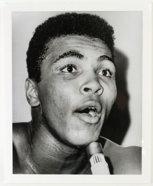 1960s depiction (modern print) Cassius Clay Heavyweight Boxing Champion 16x20 B&W Photo