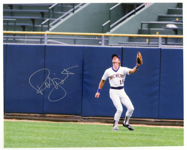 1985-89 Robin Yount Milwaukee Brewers Signed 16" x 20" Photo (JSA)