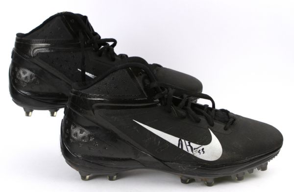 2011-12 Navarro Bowman San Francisco 49ers Signed Game Worn Nike Cleats (MEARS LOA/JSA)