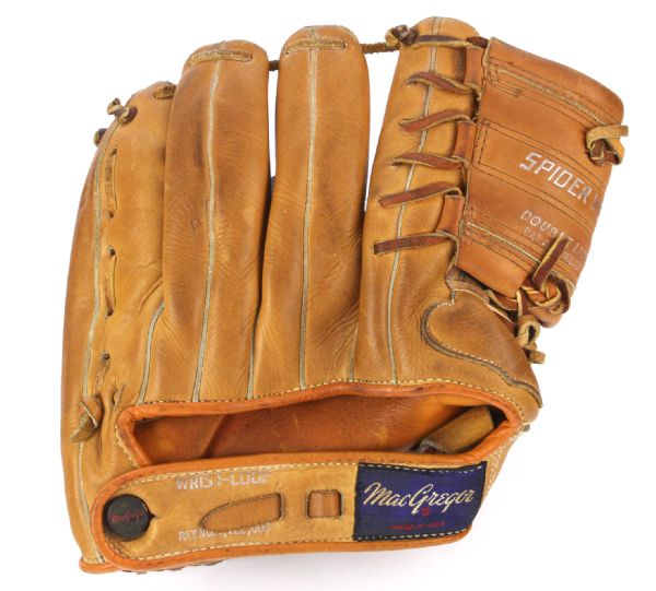 1953-60 Red Kress Cleveland Indians MacGregor Fielders Mitt w/ 2 Charms (MEARS LOA)