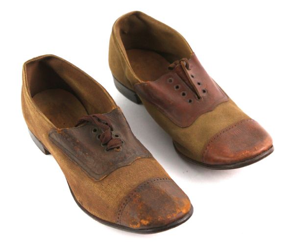 1889 United States Army Pair of barracks shoes size 7