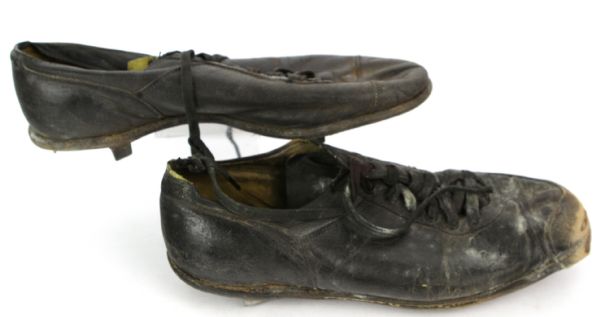 1967-71 Dean Chance Game Worn Riddell Baseball Cleats (MEARS LOA)