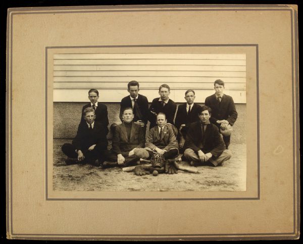 1900 circa Street Clothes Baseball Team 5x7 Photo On Mount