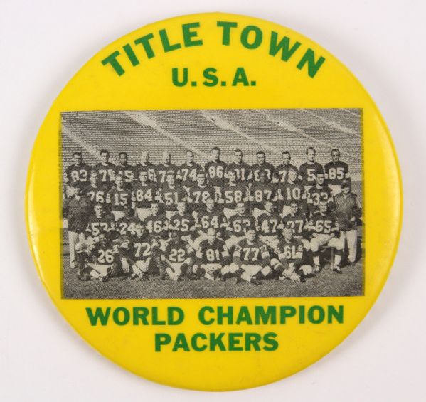 1961 Title Town USA World Champion Green Bay Packers 4” Celluloid B&W Team Photo Pinback Button (Paul Muchinsky) 