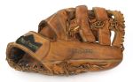 1967 circa Willie Mays San Francisco Giants MacGregor Autographed Game Worn Glove (Mays LOA / MEARS / JSA)