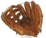 1967 circa Willie Mays San Francisco Giants MacGregor Autographed Game Worn Glove (Mays LOA / MEARS / JSA)