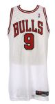 2004 Luol Deng Chicago Bulls Signed Team Issued Jersey (PSA/DNA & Team Letter)