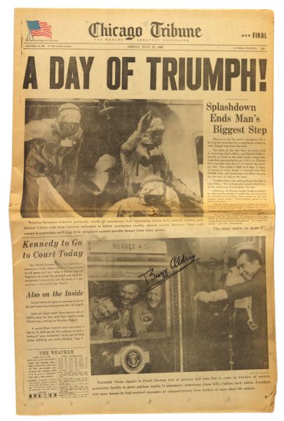 1969 (July 25) Buzz Aldrin Apollo 11 Astronaut Signed Chicago Tribune Newspaper (JSA)