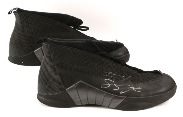2000-01 Stromile Swift Vancouver Grizzlies Signed Game Worn Air Jordan XV Sneakers (MEARS LOA/JSA)