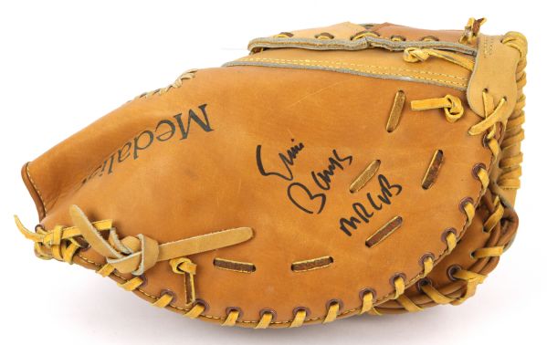 1960s Ernie Banks Chicago Cubs Signed & Inscribed "Mr. Cub" Medalist Store Model First Basemans Mitt (JSA)