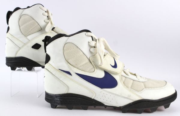 1994-99 circa Larry Allen Dallas Cowboys Game Worn Nike Cleats (MEARS LOA)
