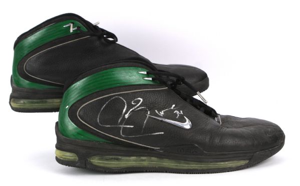 2002-03 Paul Pierce Boston Celtics Signed Game Worn Nike Truth Sneakers (MEARS LOA/JSA)